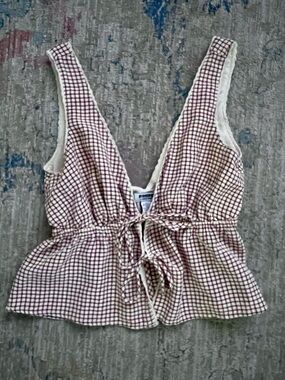 🎊FLASH SALE🎊Tilly’s RSQ Front Tie Top